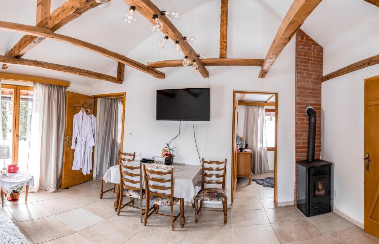 Apartmani Lunija Gornji Milanovac Ngoại thất bức ảnh