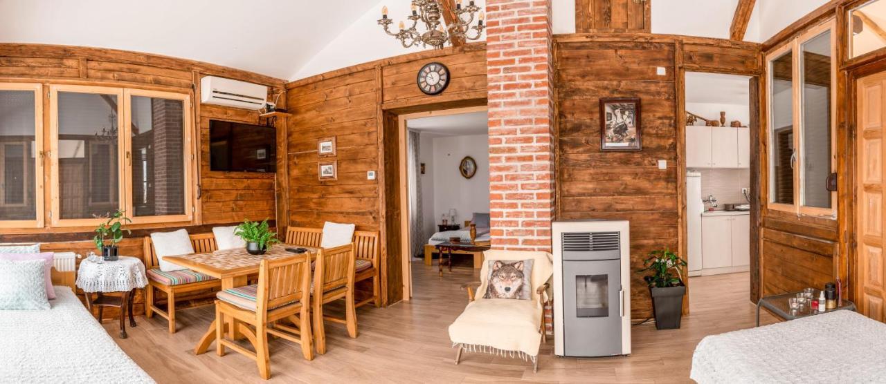 Apartmani Lunija Gornji Milanovac Ngoại thất bức ảnh